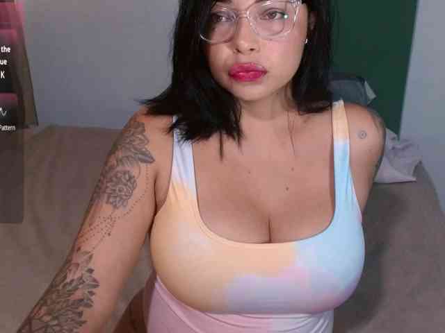 sexyvivian1 webcam