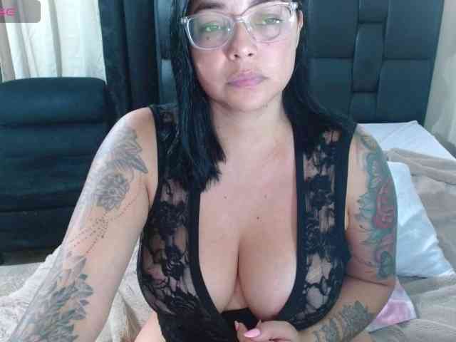 sexyvivian1 webcam