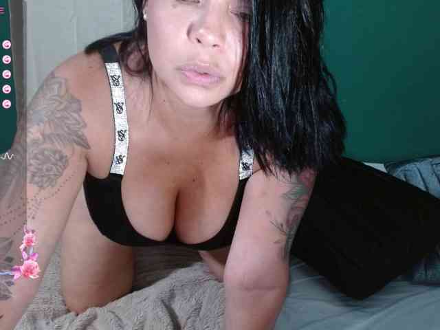 sexyvivian1 webcam