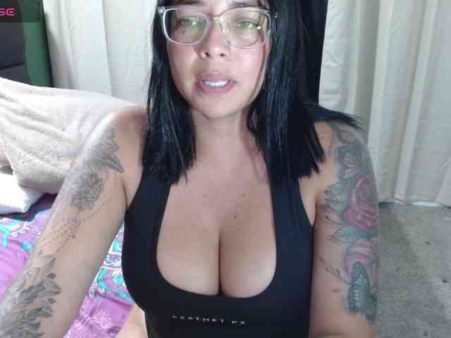 sexyvivian1 webcam
