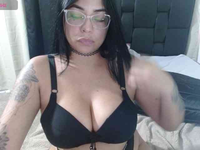 sexyvivian1 webcam