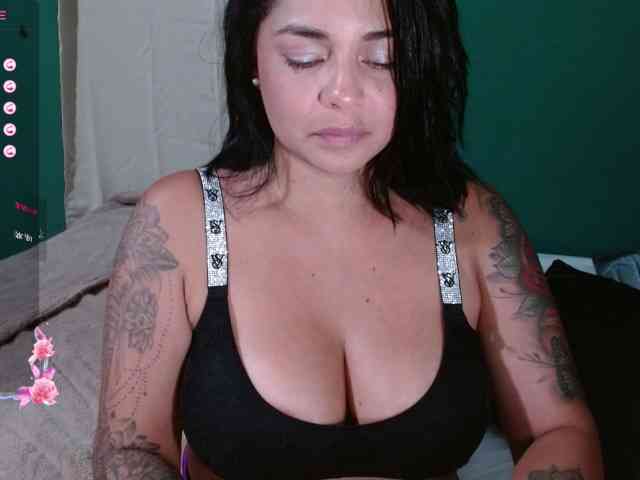 sexyvivian1 webcam