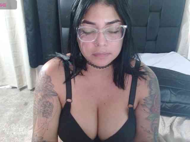 sexyvivian1 webcam