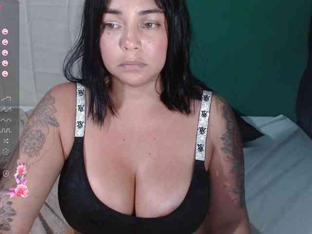 sexyvivian1 webcam