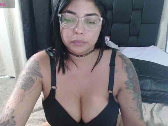 sexyvivian1 webcam
