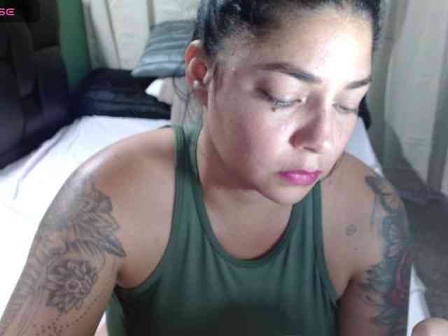 sexyvivian1 webcam