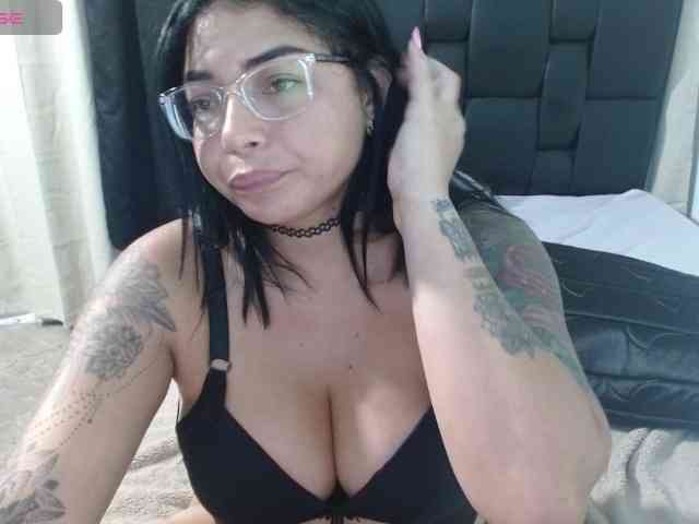 sexyvivian1 webcam