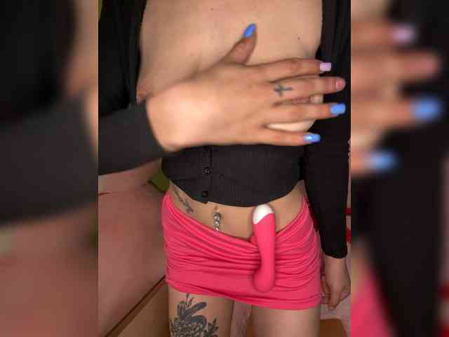 EllaEllly webcam
