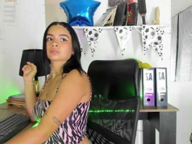 Sheetcouper live cam on BongaCams