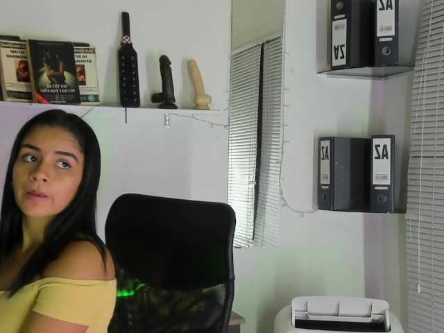 Sheetcouper live webcam show