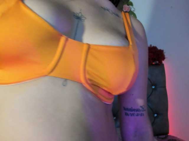 Sheetcouper live webcam show