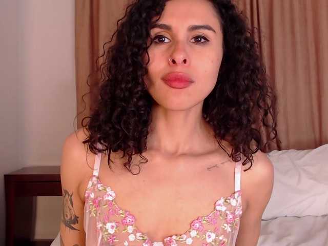 AlexaRios webcam