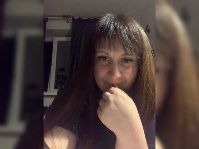 KhrisLuna2 live cam on BongaCams