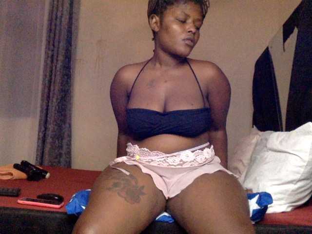 Lilybaby69 live cam on BongaCams