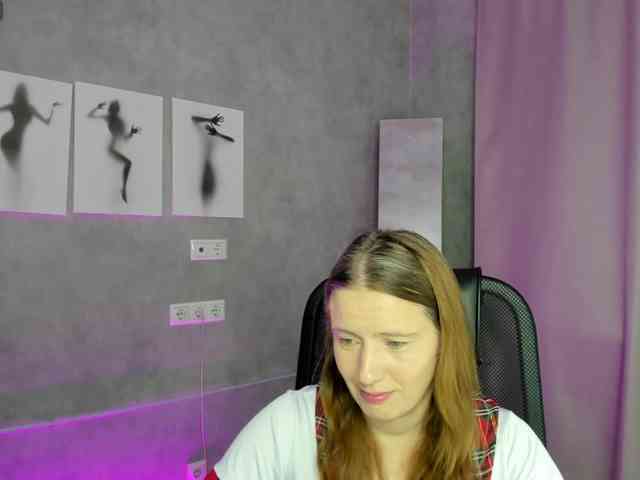 Kathrine-meyer's cam show statistics and live stream