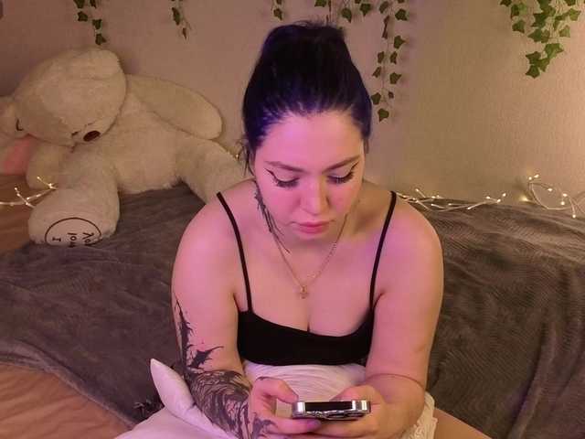 honeycherrry cam belle