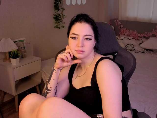 honeycherrry live cam on BongaCams