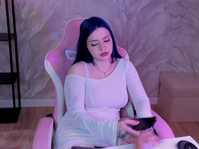 honeycherrry live cam on BongaCams