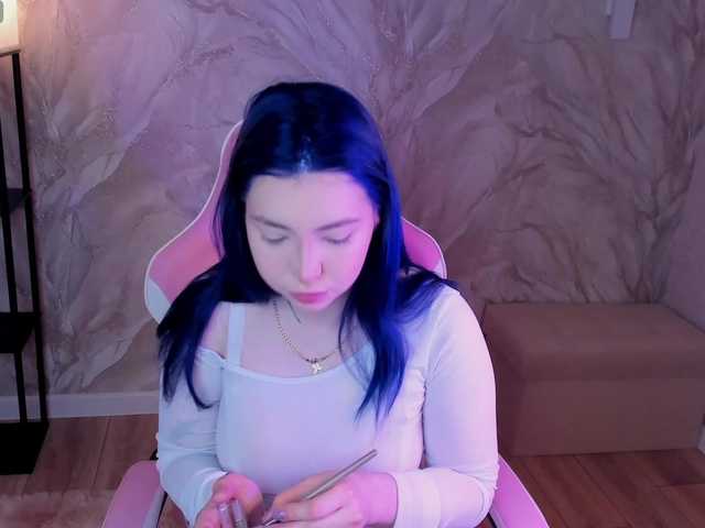 honeycherrry live cam on BongaCams