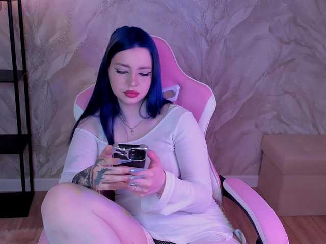 honeycherrry live cam on BongaCams