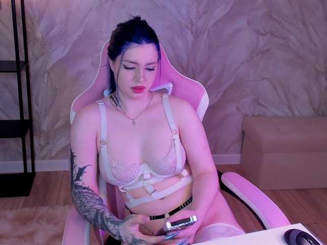 honeycherrry live cam on BongaCams