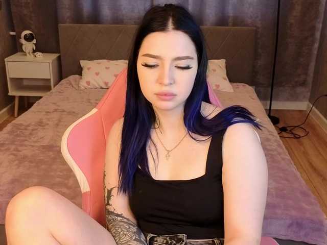honeycherrry live cam on BongaCams