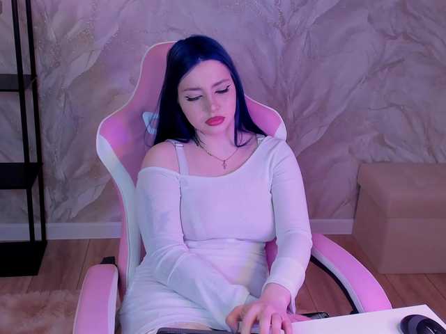 honeycherrry live cam on BongaCams