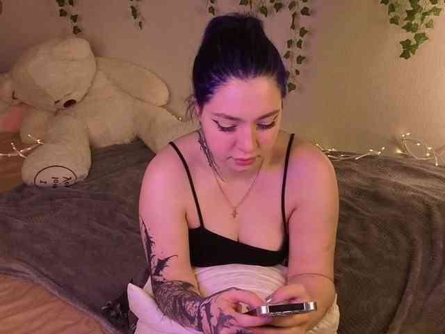 honeycherrry webcam