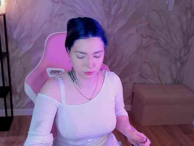 honeycherrry webcam