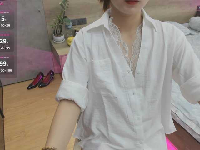 min-fortunately live cam on BongaCams