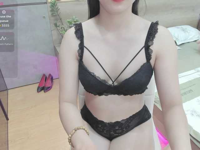 min-fortunately live cam on BongaCams