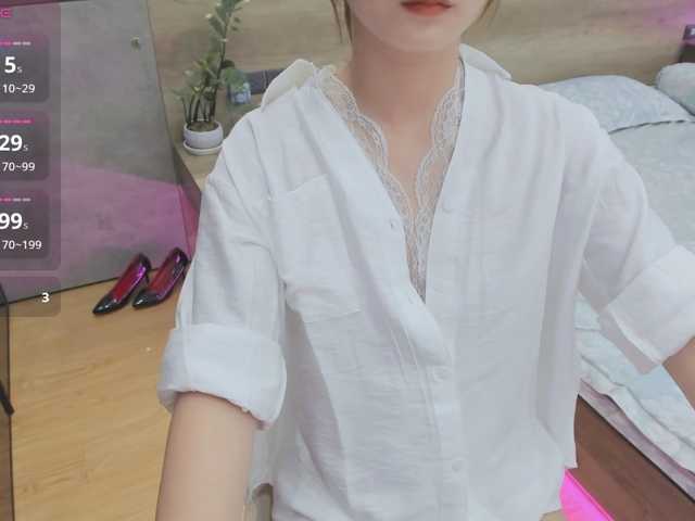 min-fortunately live cam on BongaCams