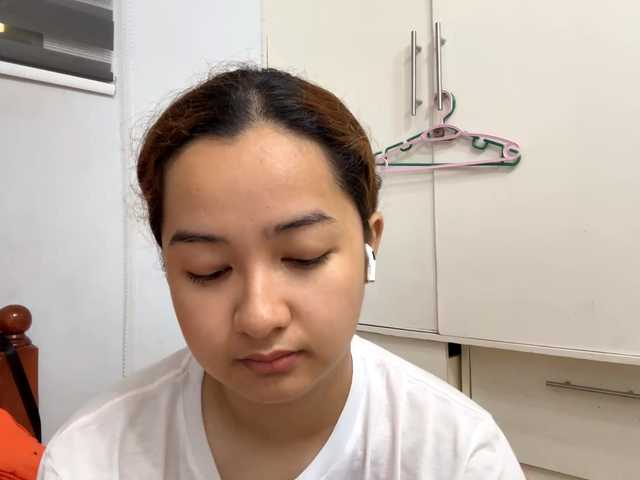 HalleyTabone live cam on BongaCams