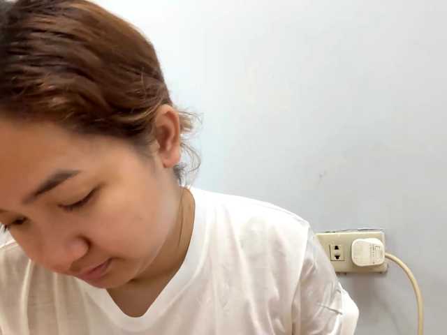 HalleyTabone live cam on BongaCams