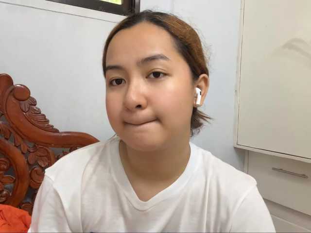 HalleyTabone live cam