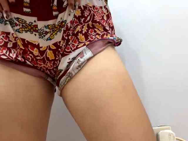 EmilyAllTheWay webcam