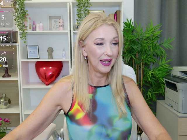 LadyLeea live cam on BongaCams