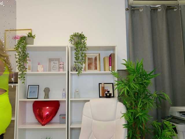 LadyLeea live cam on BongaCams
