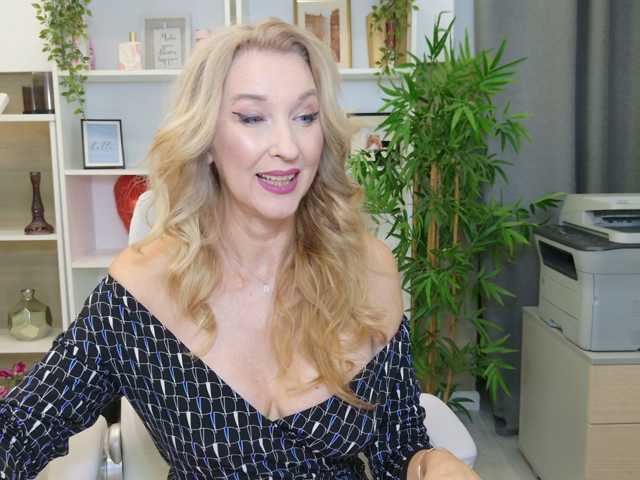 Ladyleea live cam