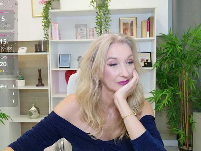 LadyLeea live cam on BongaCams