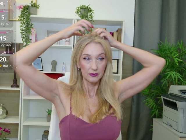 LadyLeea live cam on BongaCams