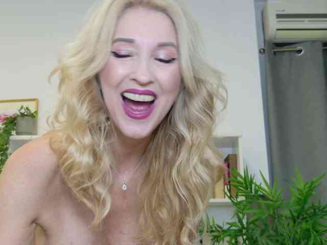 LadyLeea webcam
