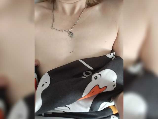 ELENA4112 live cam on BongaCams