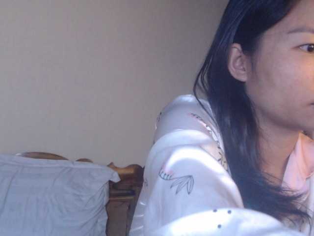 whisperinrain live cam preview