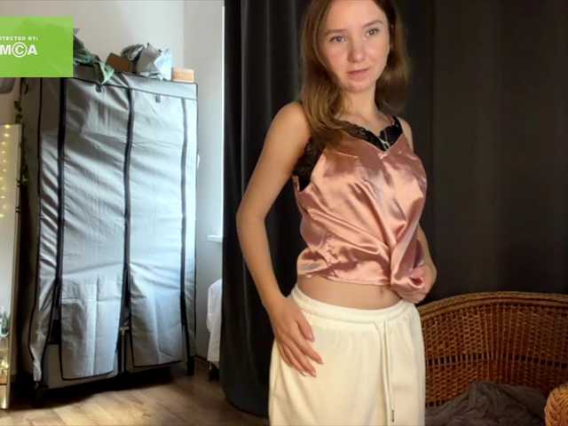lisasmall live cam on BongaCams