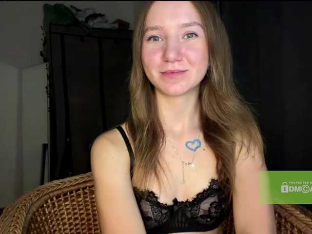 lisasmall live cam on BongaCams