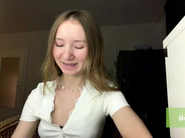 lisasmall live cam on BongaCams