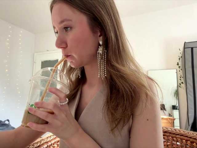 lisasmall live cam on BongaCams