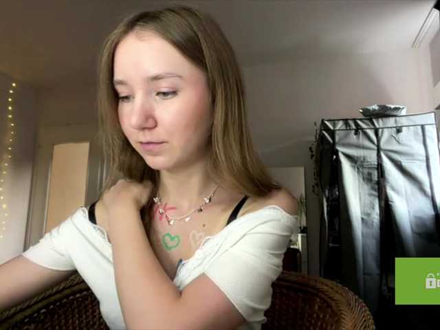 lisasmall live cam on BongaCams