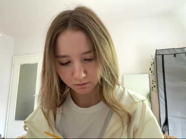 lisasmall live cam on BongaCams